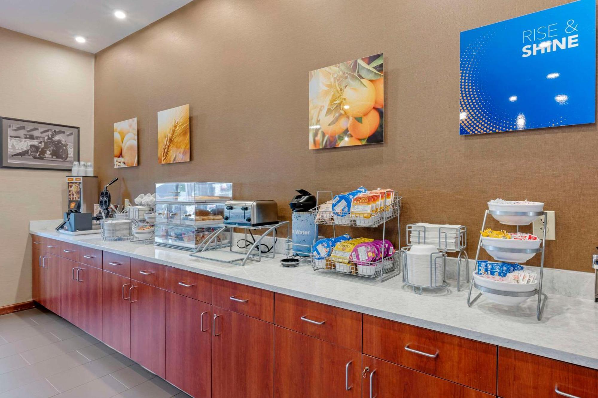Comfort Suites West Indianapolis - Brownsburg Extérieur photo